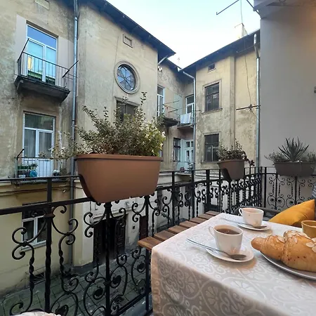 Fiesta On Franka 2br-6p Lviv