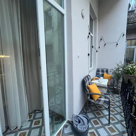 Fiesta On Franka 2br-6p * Lviv